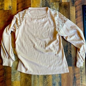 Boutique lace shoulder top